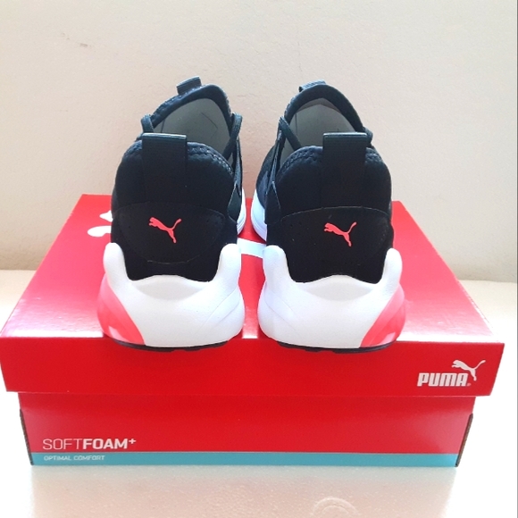 Puma - Picture 4 of 4